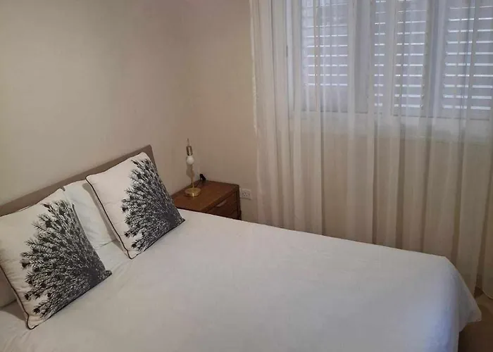 Blue Boutique Flat דירה לרנקה